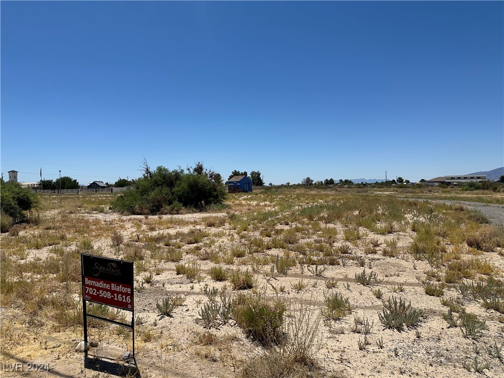 Photo 7 of 8, 281 W Mesquite Avenue