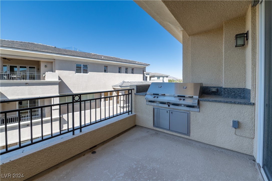 Photo 54 of 86, 9219 Tesoras Drive #402