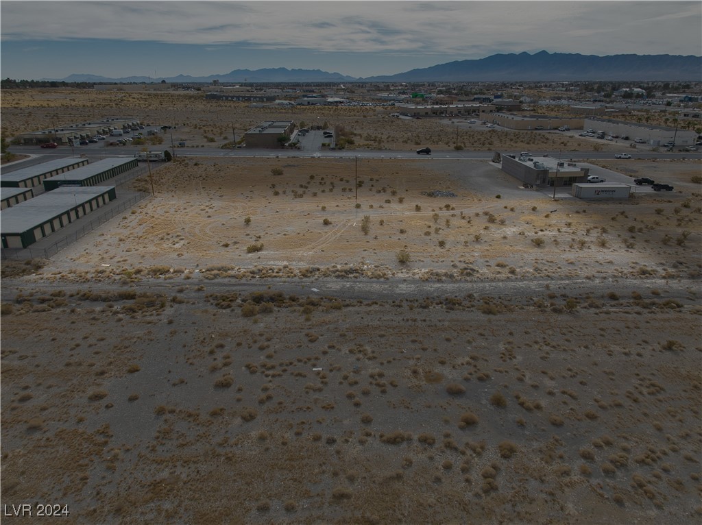 Photo 5 of 1401 E Pink Way #1
