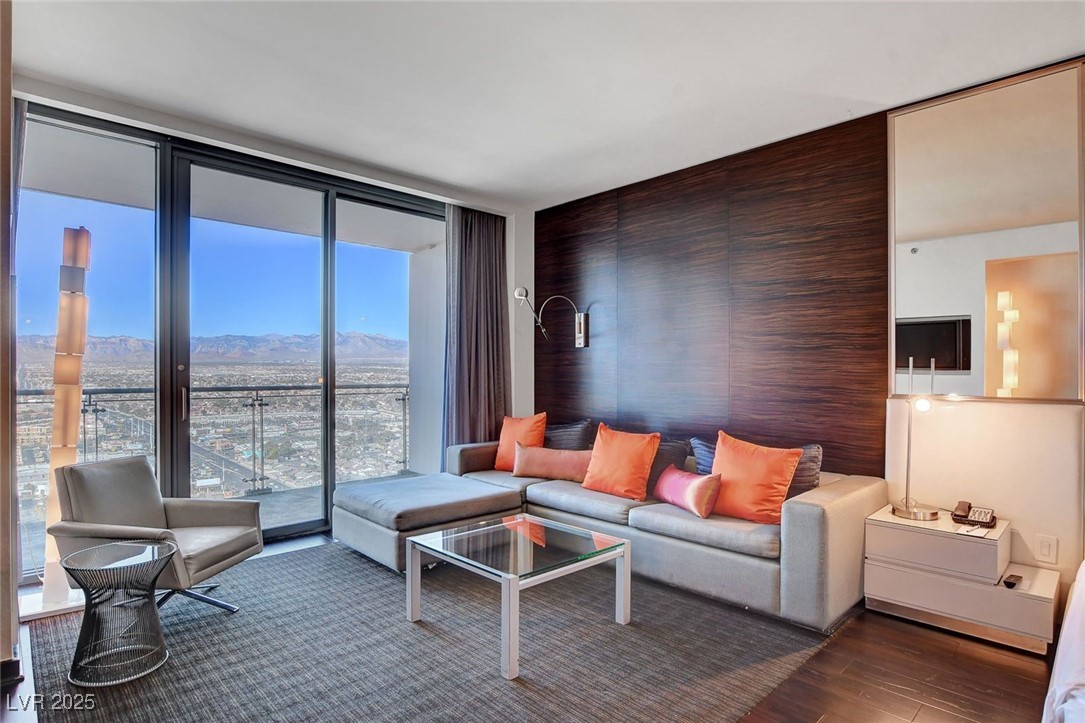 Photo 8 of 29, 4381 W Flamingo Road #3309