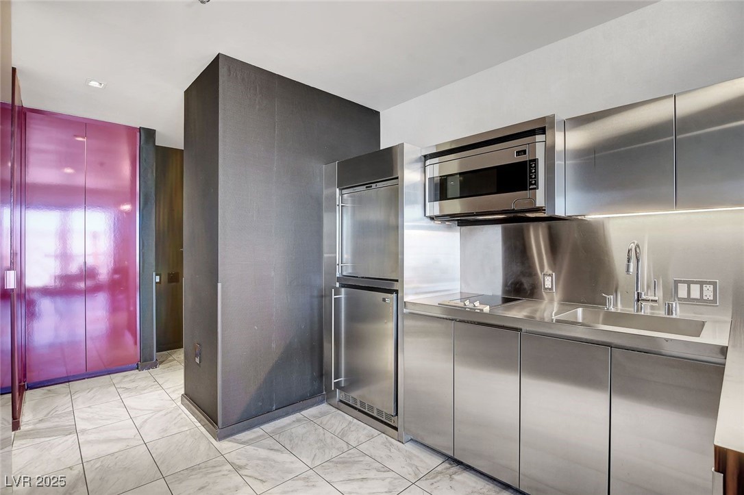 Photo 17 of 29, 4381 W Flamingo Road #3309
