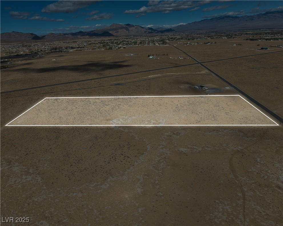 Photo 13 of 15, 2700 S Barney Street