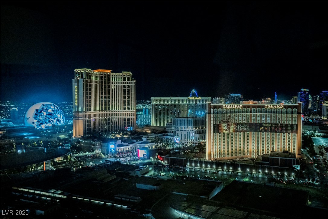 2000 N Fashion Show Drive #4302, Las Vegas