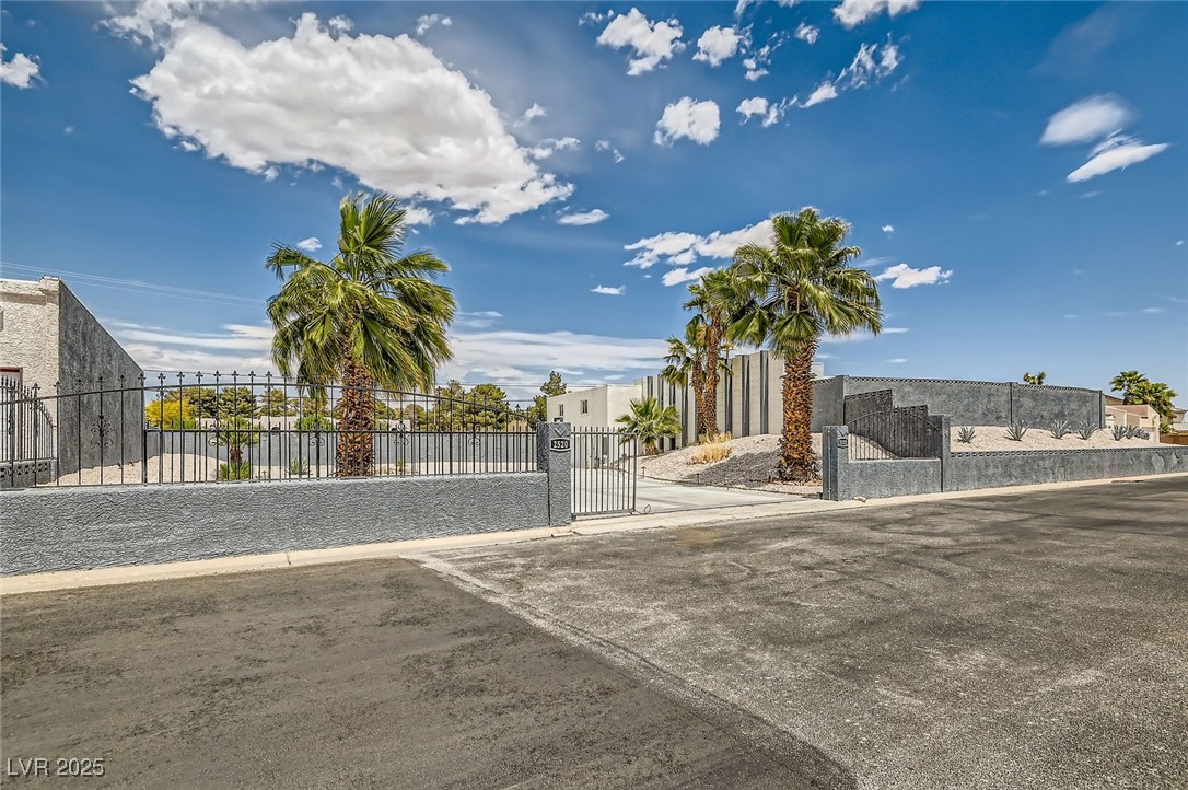 Photo 4 of 2520 Castlesands Way