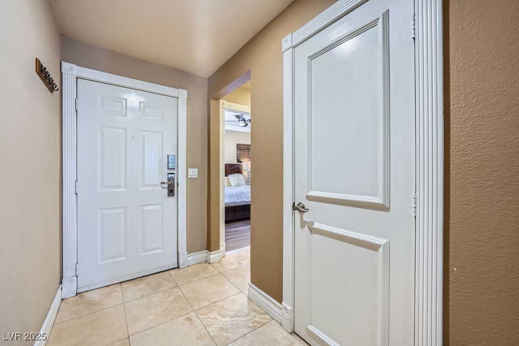 Photo 17 of 29, 220 E Flamingo Road #402