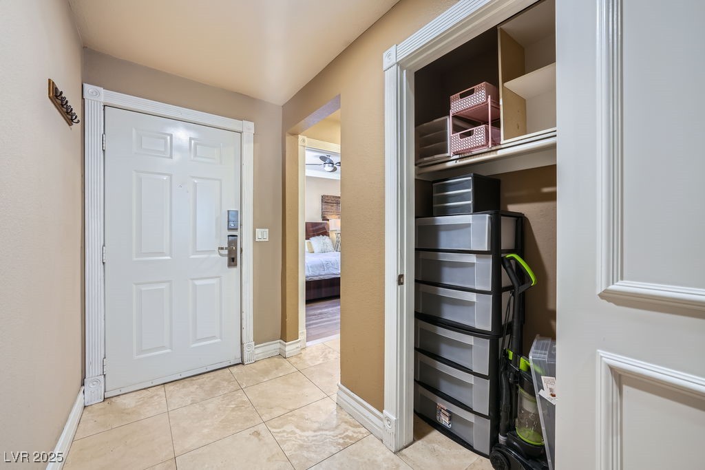 Photo 19 of 29, 220 E Flamingo Road #402