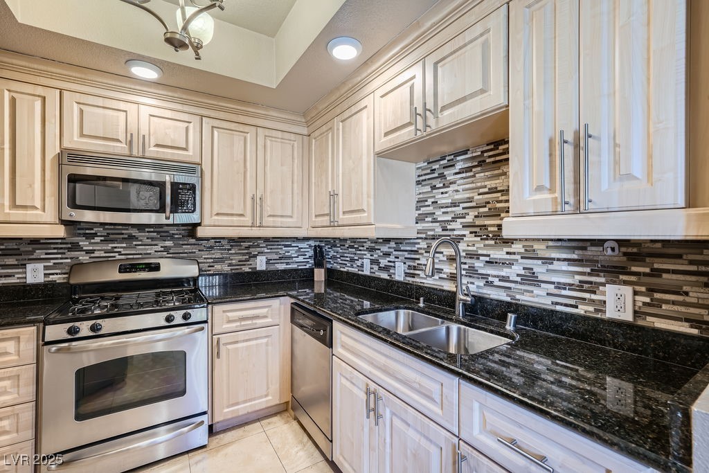 Photo 3 of 220 E Flamingo Road #402