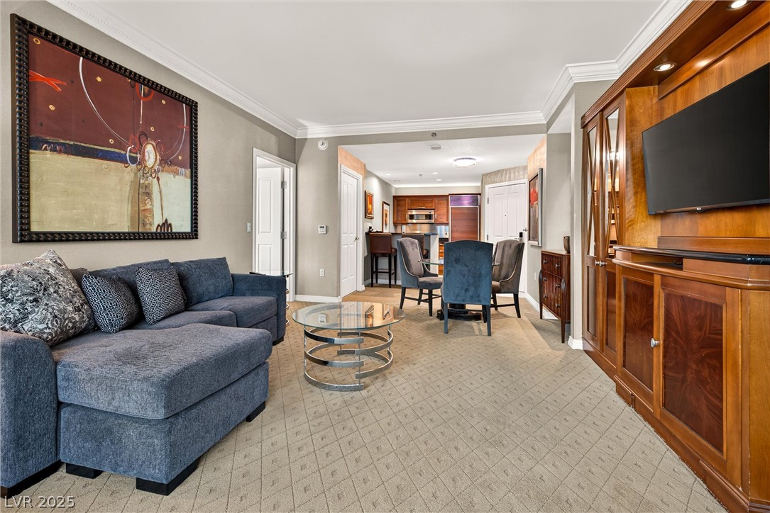 Photo 10 of 34, 125 E Harmon Avenue #321