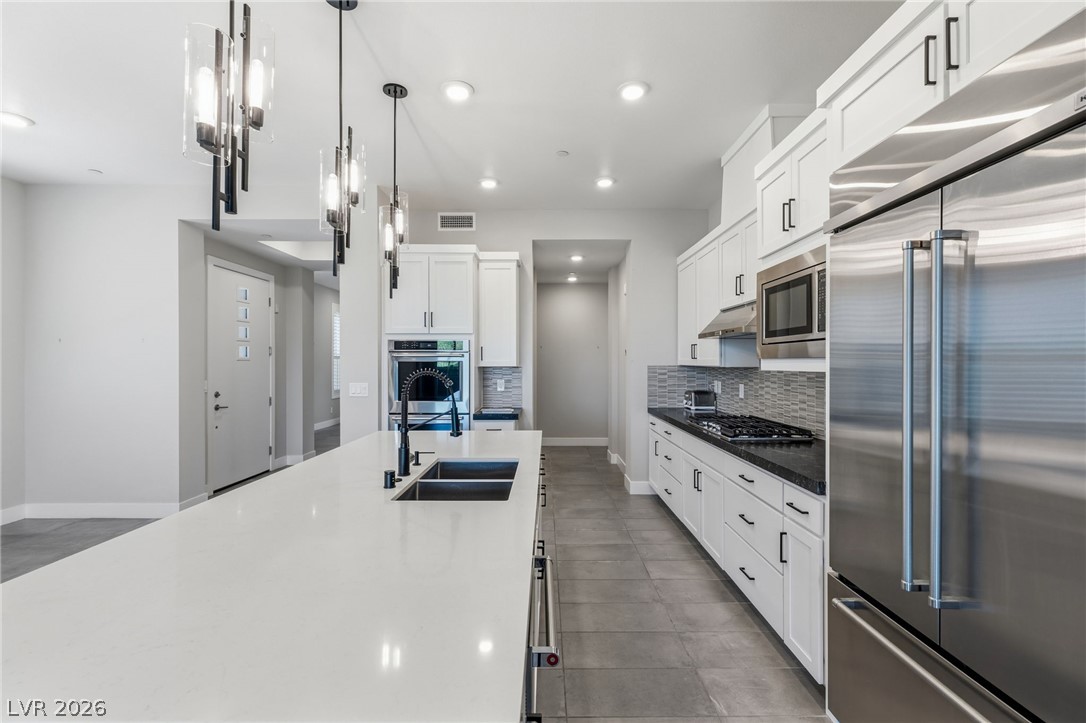 Photo 16 of 45, 11280 Granite Ridge Drive #1012