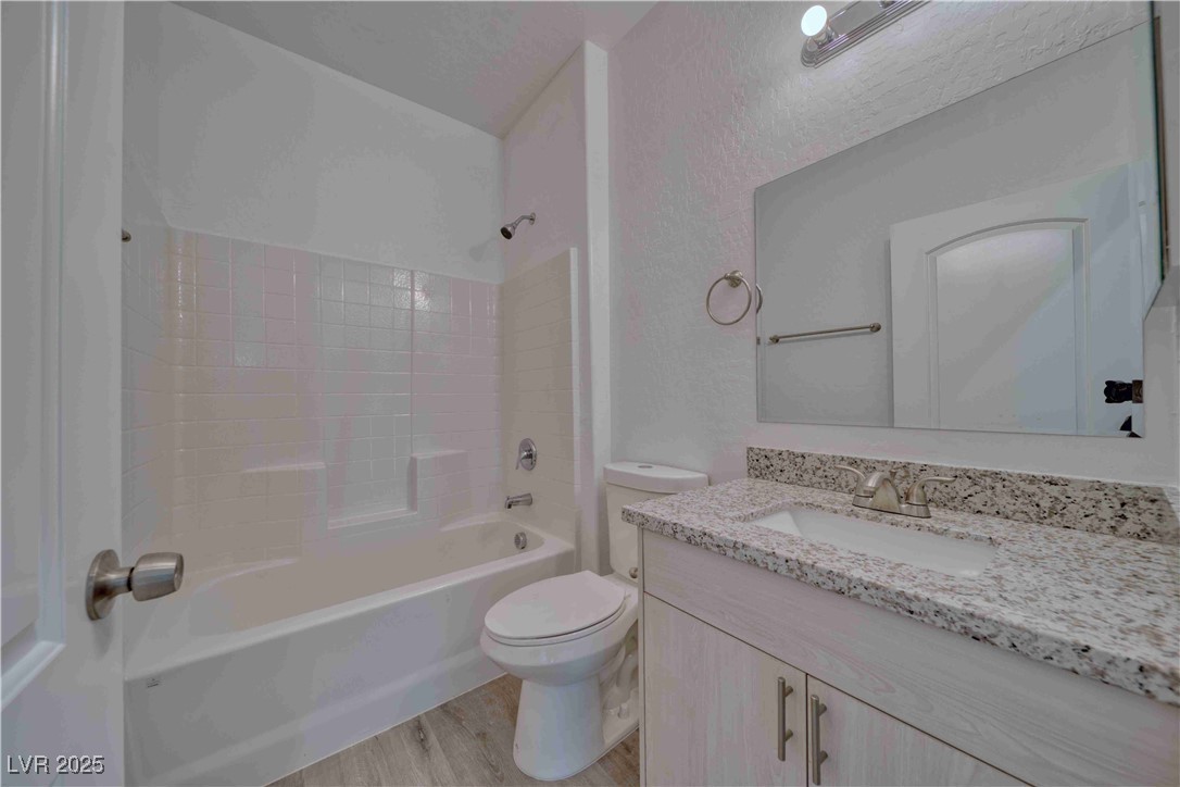 Photo 22 of 25, 610 San Lorenzo Street