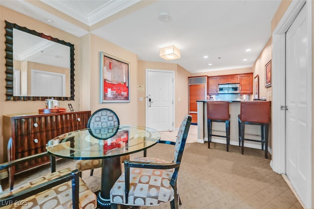 Photo 17 of 42, 135 E Harmon Avenue #1401