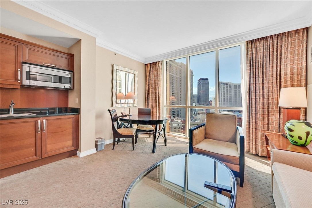 Photo 11 of 25, 135 E Harmon Avenue #1403
