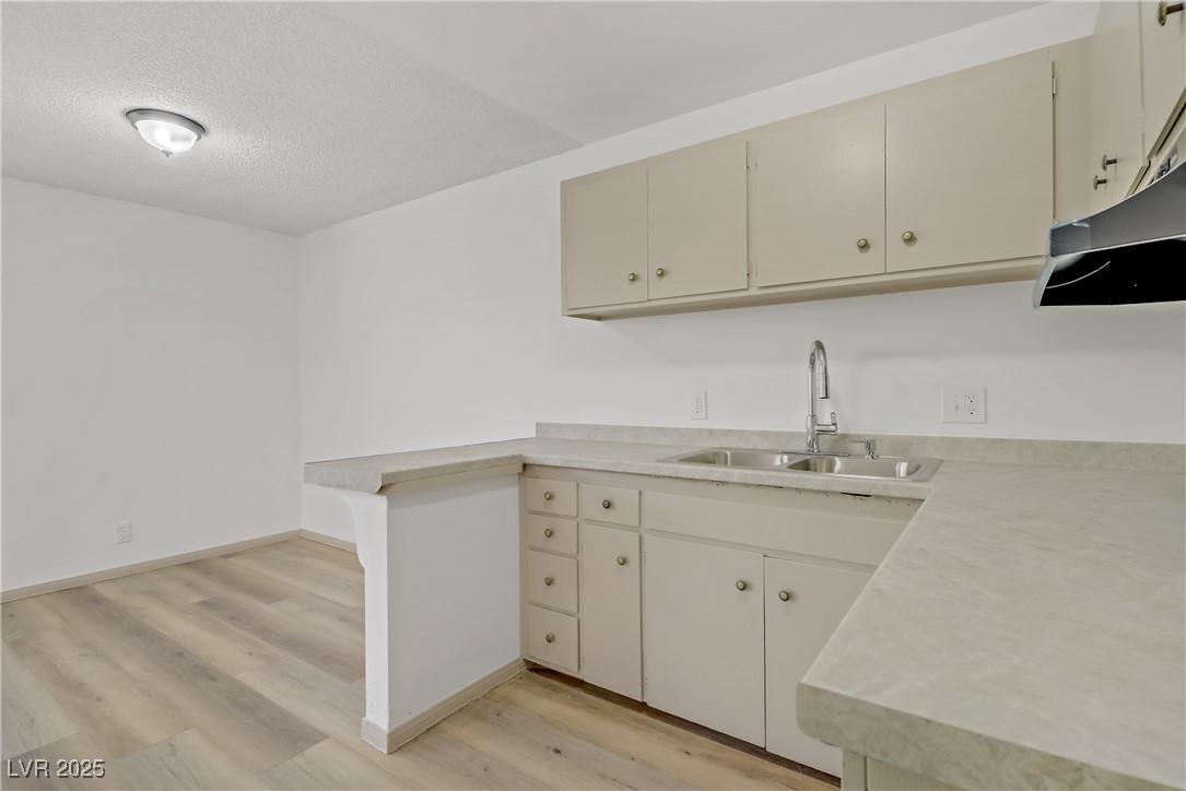 Photo 14 of 31, 304 Orland Street #47