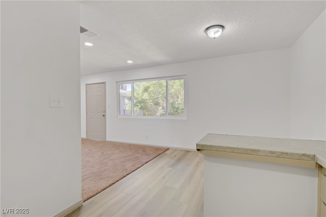Photo 16 of 31, 304 Orland Street #47
