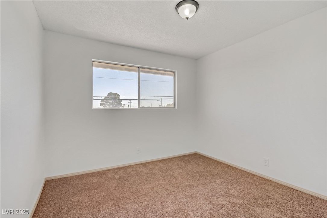 Photo 22 of 31, 304 Orland Street #47