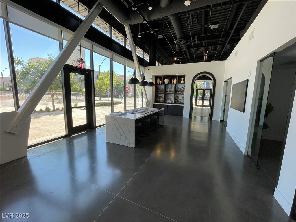 Photo 41 of 52, 700 W Carson Avenue #1401