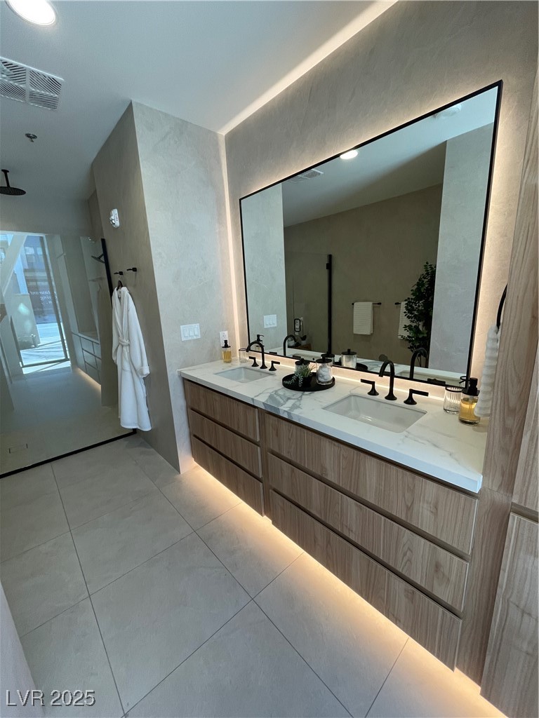 Photo 41 of 54, 700 W Carson Avenue #1405
