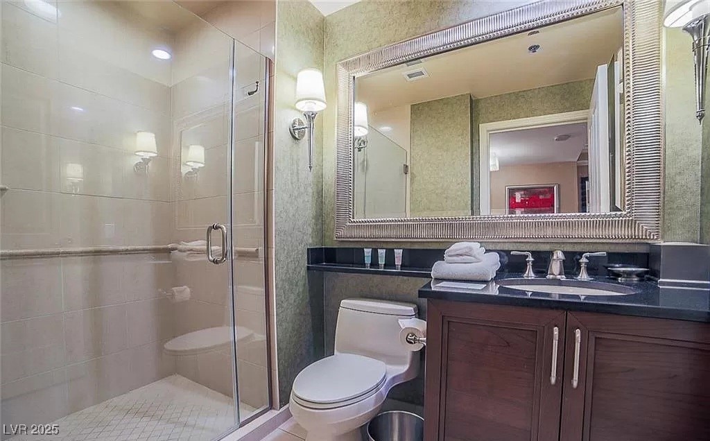 Photo 23 of 55, 125 E Harmon Avenue #220
