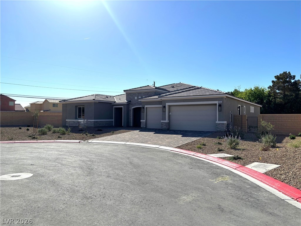 7235 Golden Rock Court, Las Vegas 89131