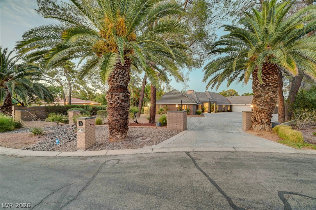 7258 Loma Alta Circle, Las Vegas