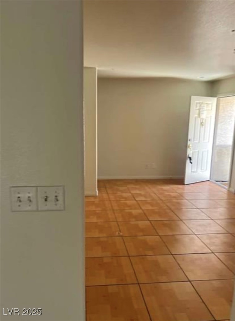 Photo 15 of 41, 5607 W Dewey Drive