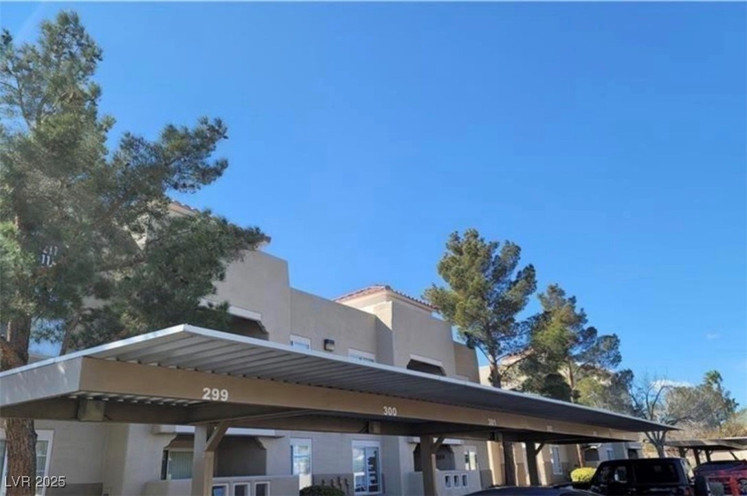 Photo 2 of 1909 Villa Palms Court #109