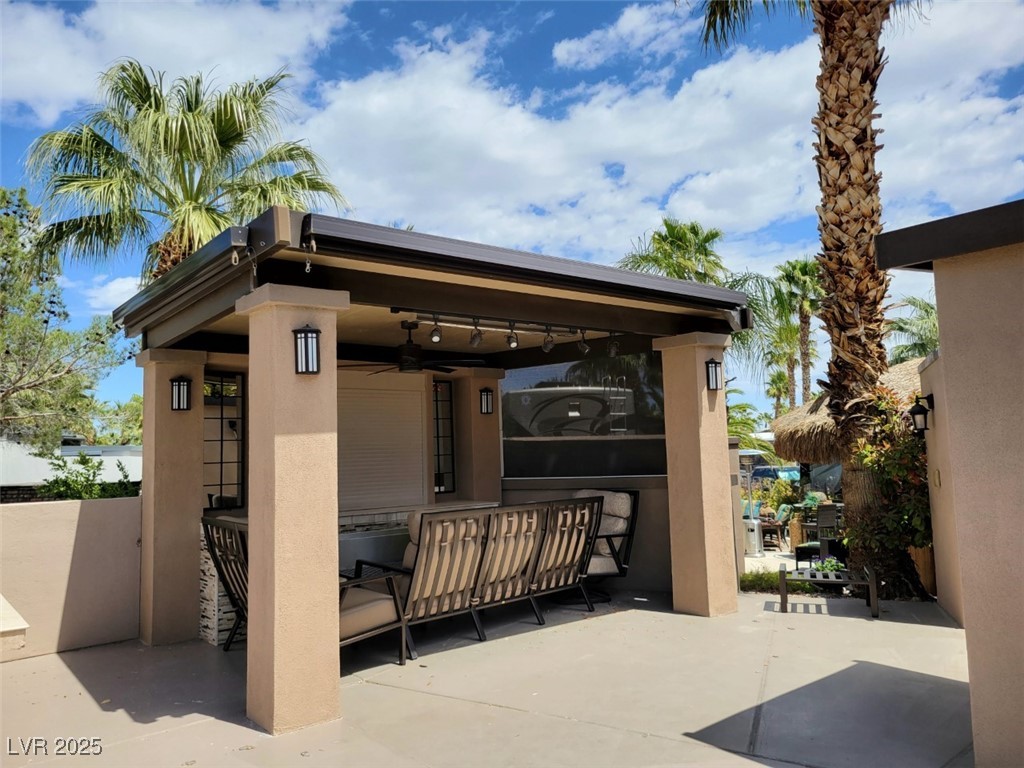 Photo 9 of 25, 8175 Arville Street #394