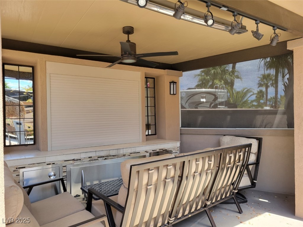 Photo 10 of 25, 8175 Arville Street #394