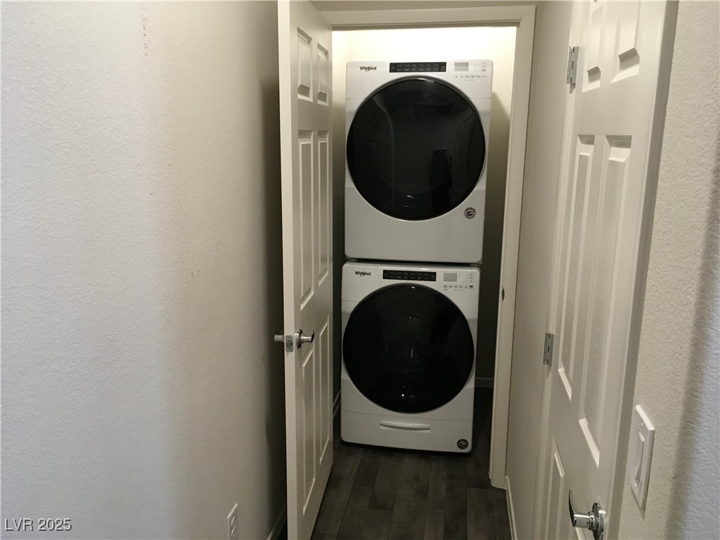 Photo 6 of 14, 7471 Cooks Meadow Street #0
