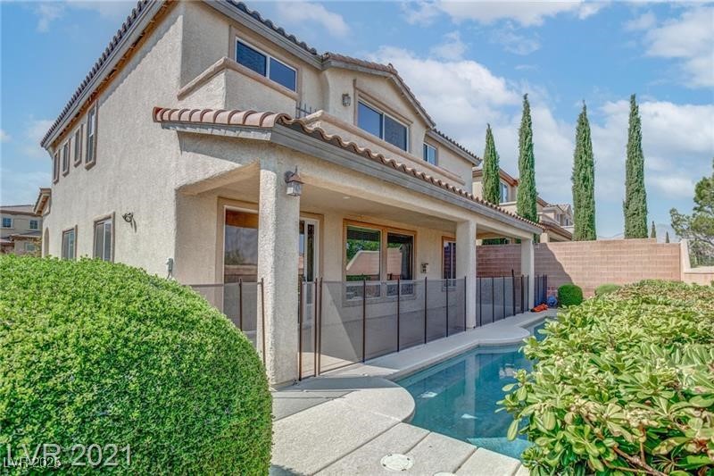 Photo 6 of 39, 612 El Loro Street
