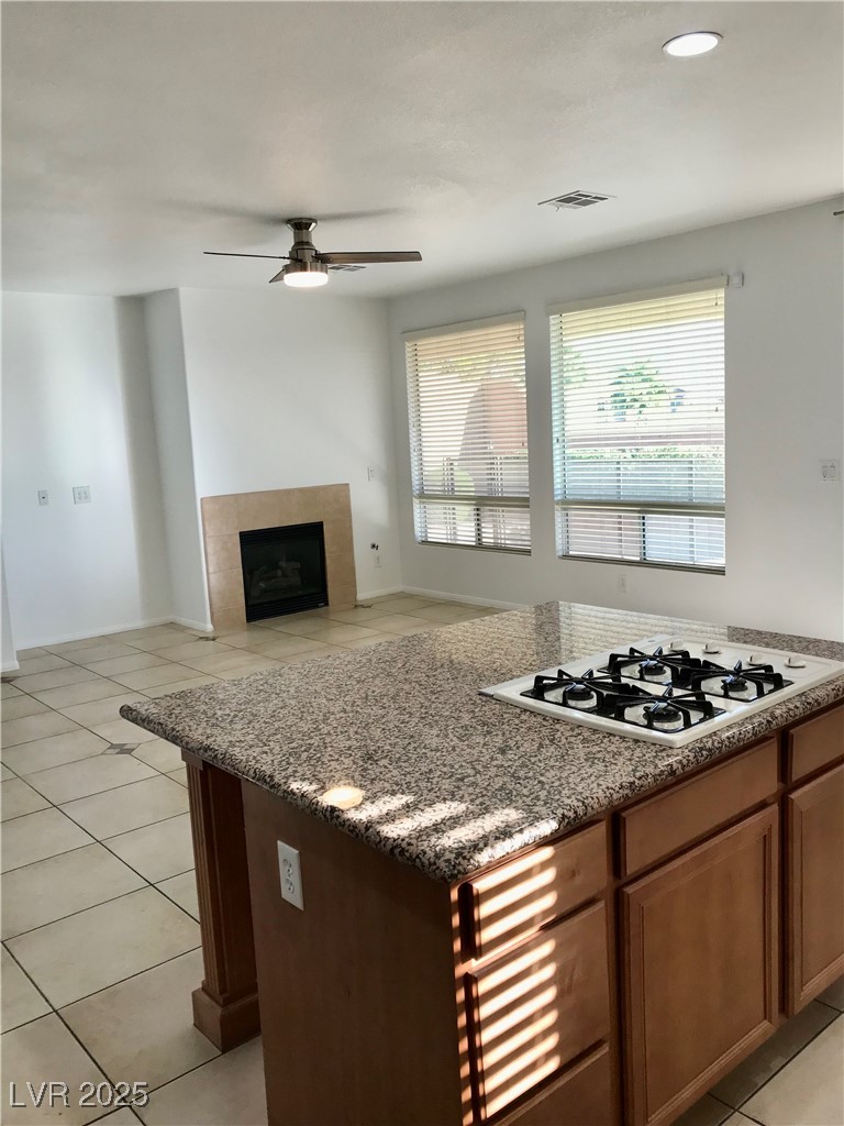 Photo 18 of 39, 612 El Loro Street
