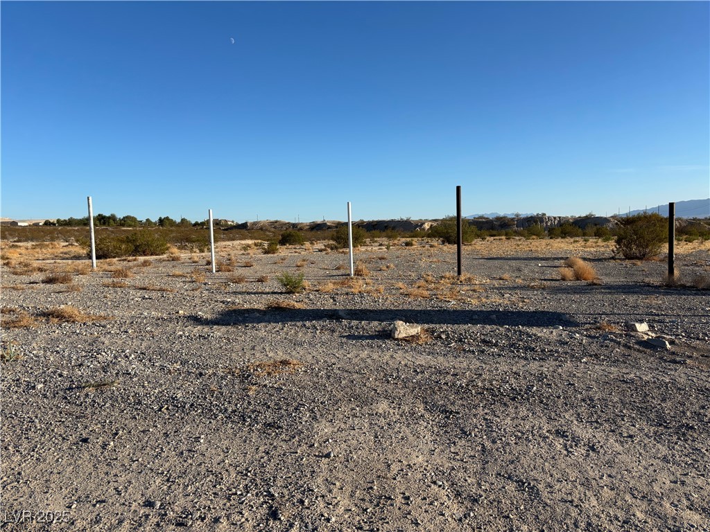 Photo 4 of 1191 E Mesquite Avenue