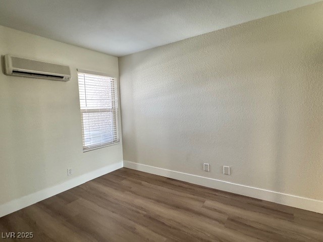 Photo 18 of 30, 450 Elm Drive #205