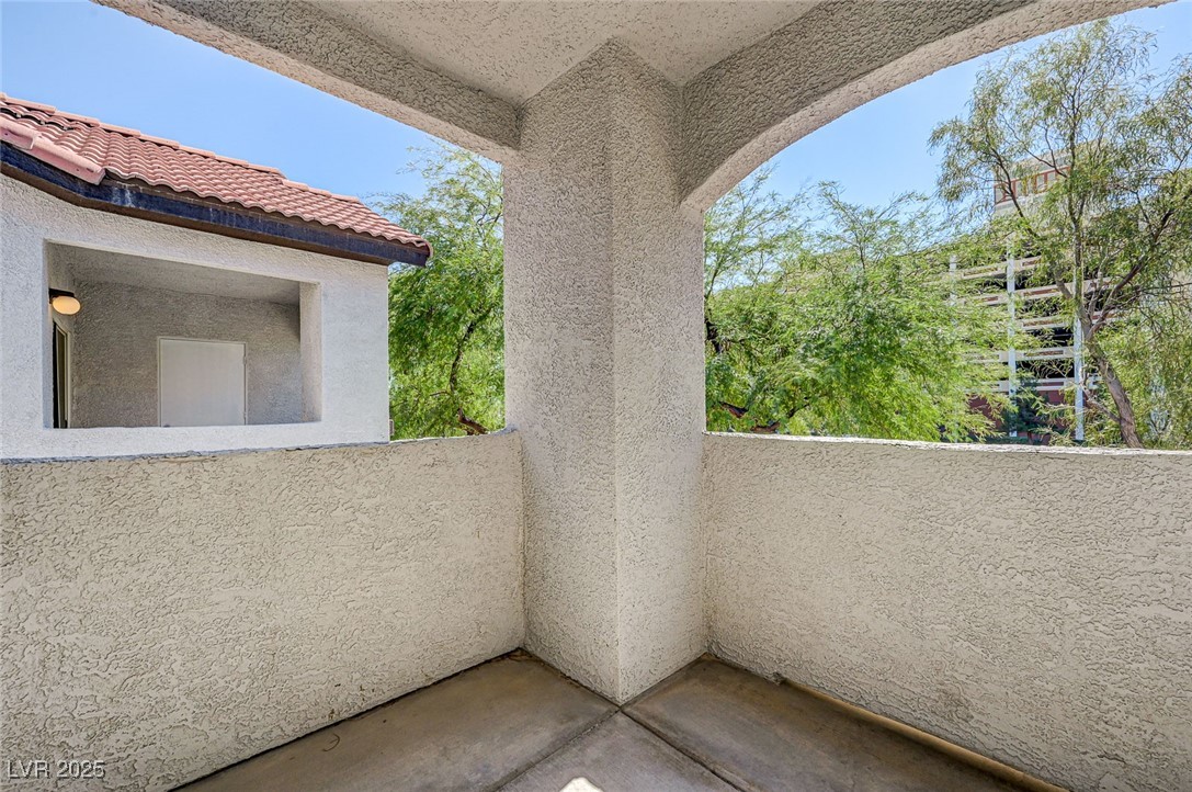 Photo 23 of 34, 2615 W Gary Avenue #2054