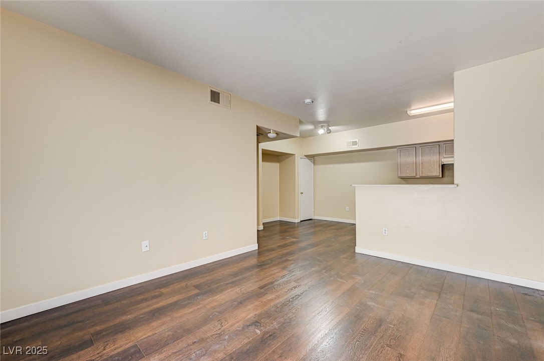 Photo 6 of 34, 2615 W Gary Avenue #2054