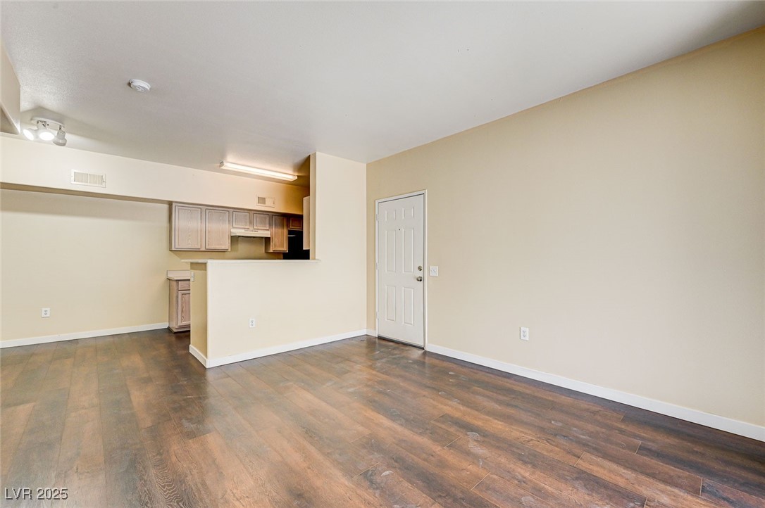Photo 8 of 34, 2615 W Gary Avenue #2054