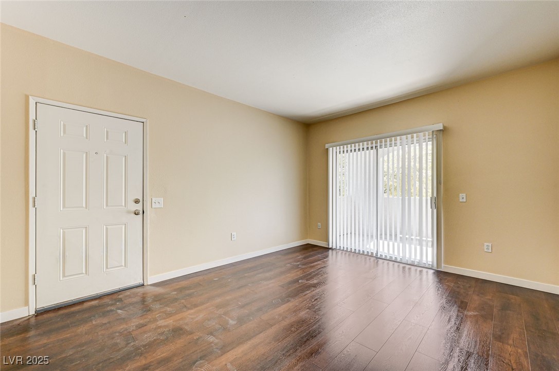 Photo 9 of 34, 2615 W Gary Avenue #2054