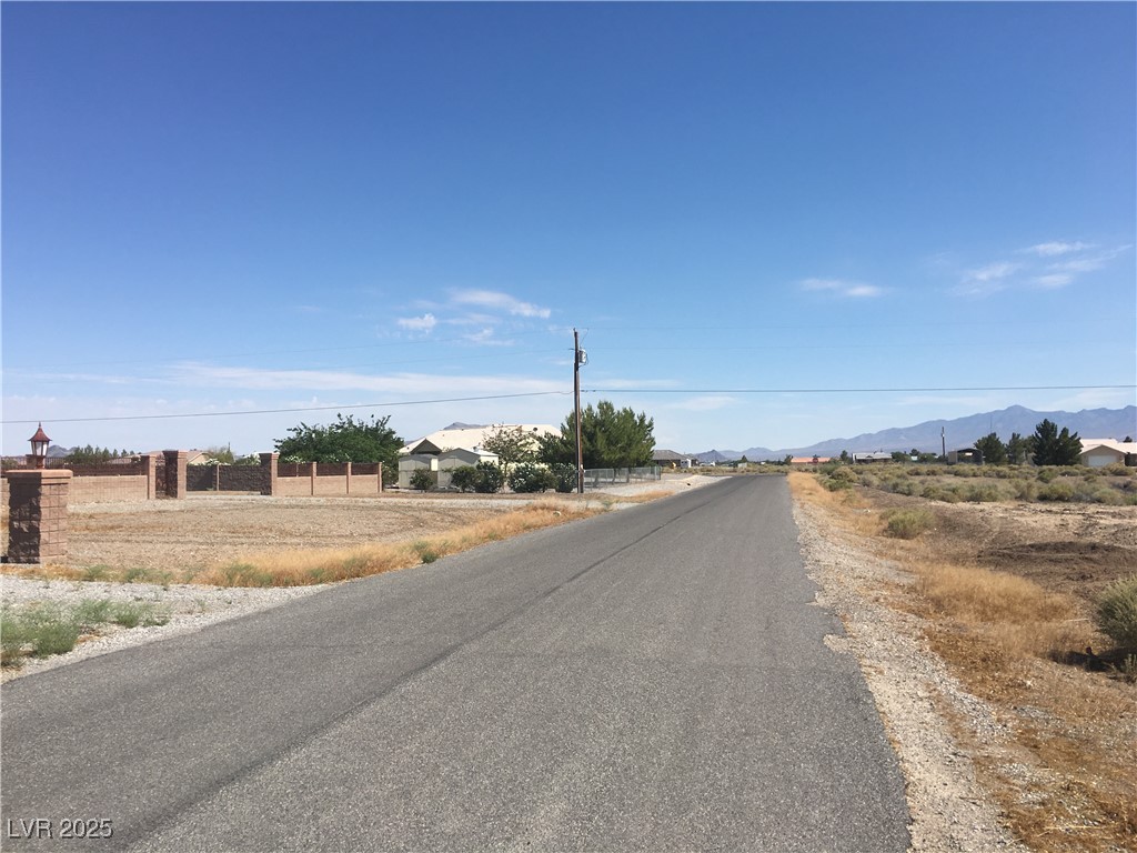 Photo 6 of 13, 2241 S Toiyabe Avenue