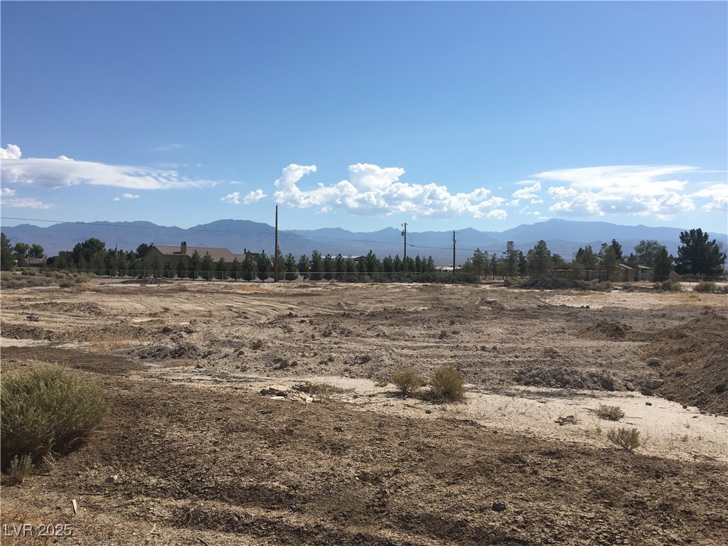 Photo 8 of 13, 2241 S Toiyabe Avenue