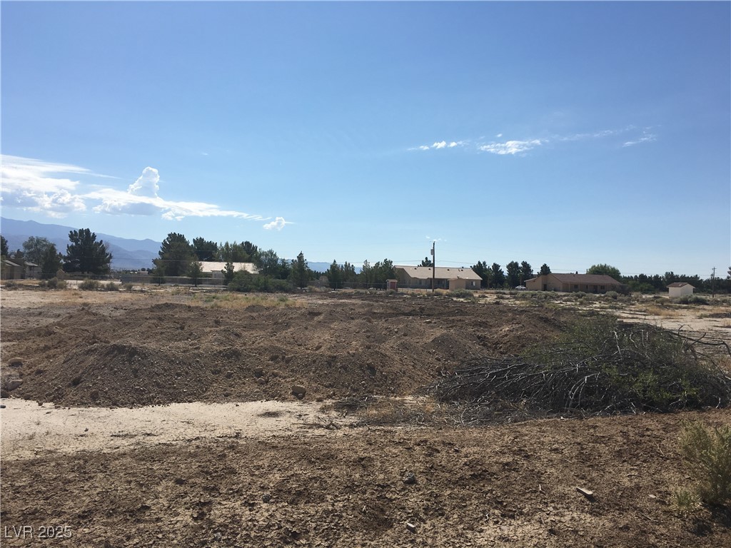 Photo 9 of 13, 2241 S Toiyabe Avenue