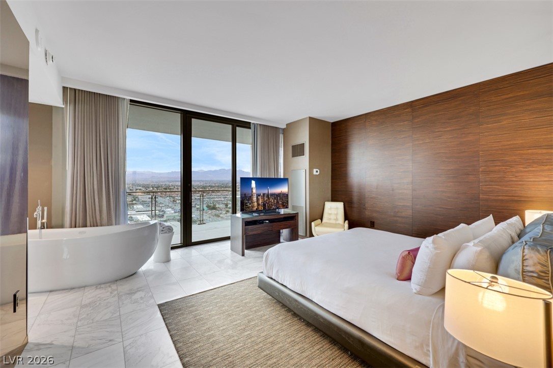 Photo 8 of 35, 4381 W Flamingo Road #2821