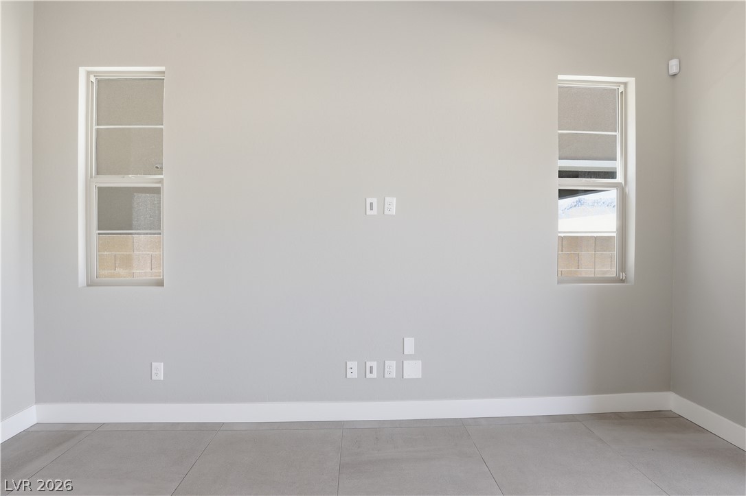 Photo 30 of 34, 97 Vernalis Avenue