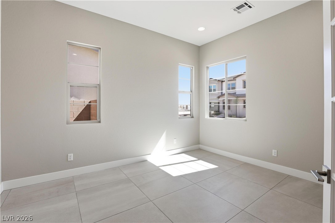 Photo 31 of 34, 97 Vernalis Avenue