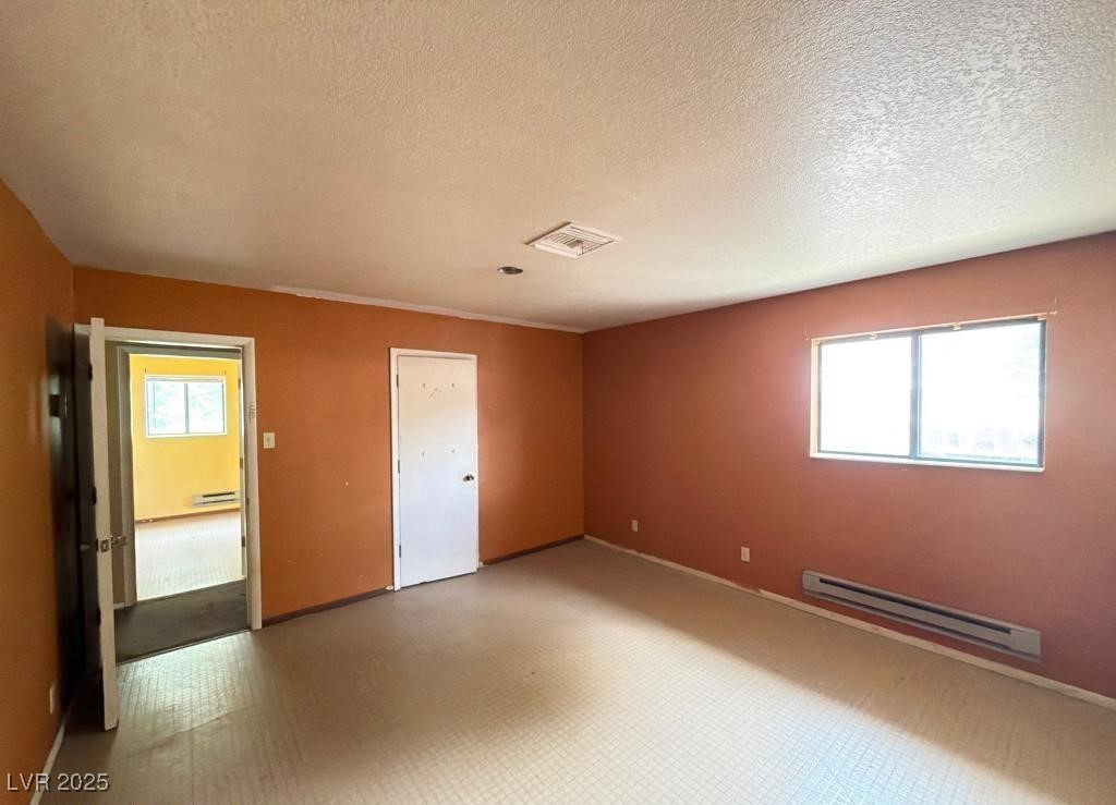 Photo 5 of 70 Tennille Street