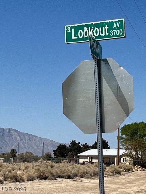 Photo 2 of 3831 S Lookout Avenue
