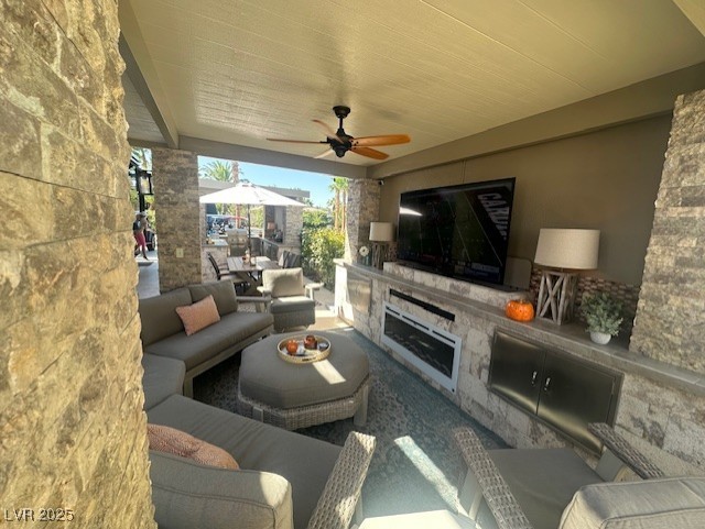 Photo 6 of 39, 8175 Arville Street #4