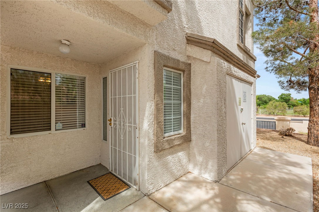 Photo 4 of 3125 N Buffalo Drive #1103