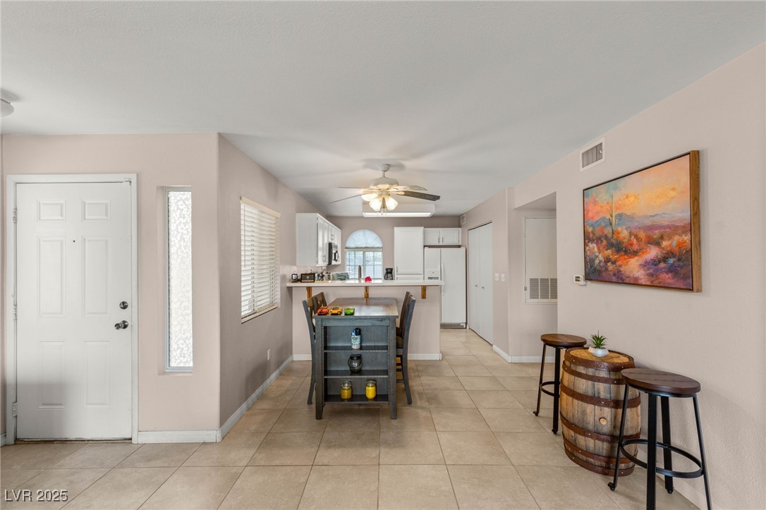 Photo 9 of 40, 3125 N Buffalo Drive #1103