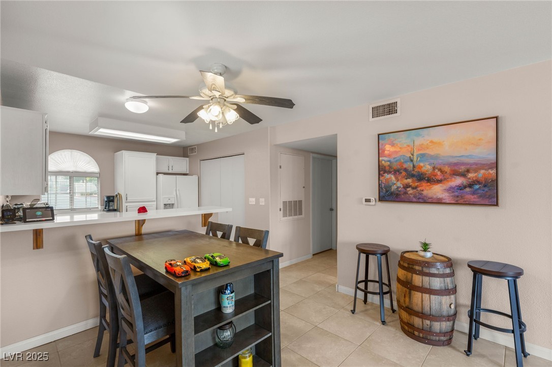 Photo 10 of 40, 3125 N Buffalo Drive #1103