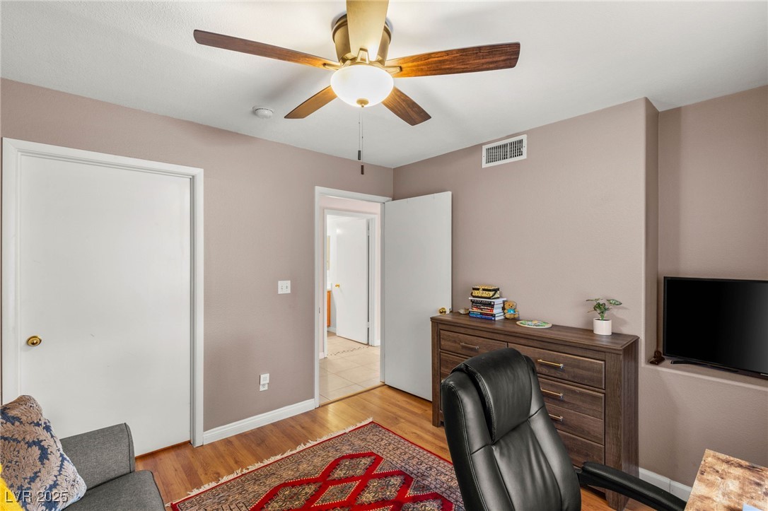 Photo 36 of 40, 3125 N Buffalo Drive #1103
